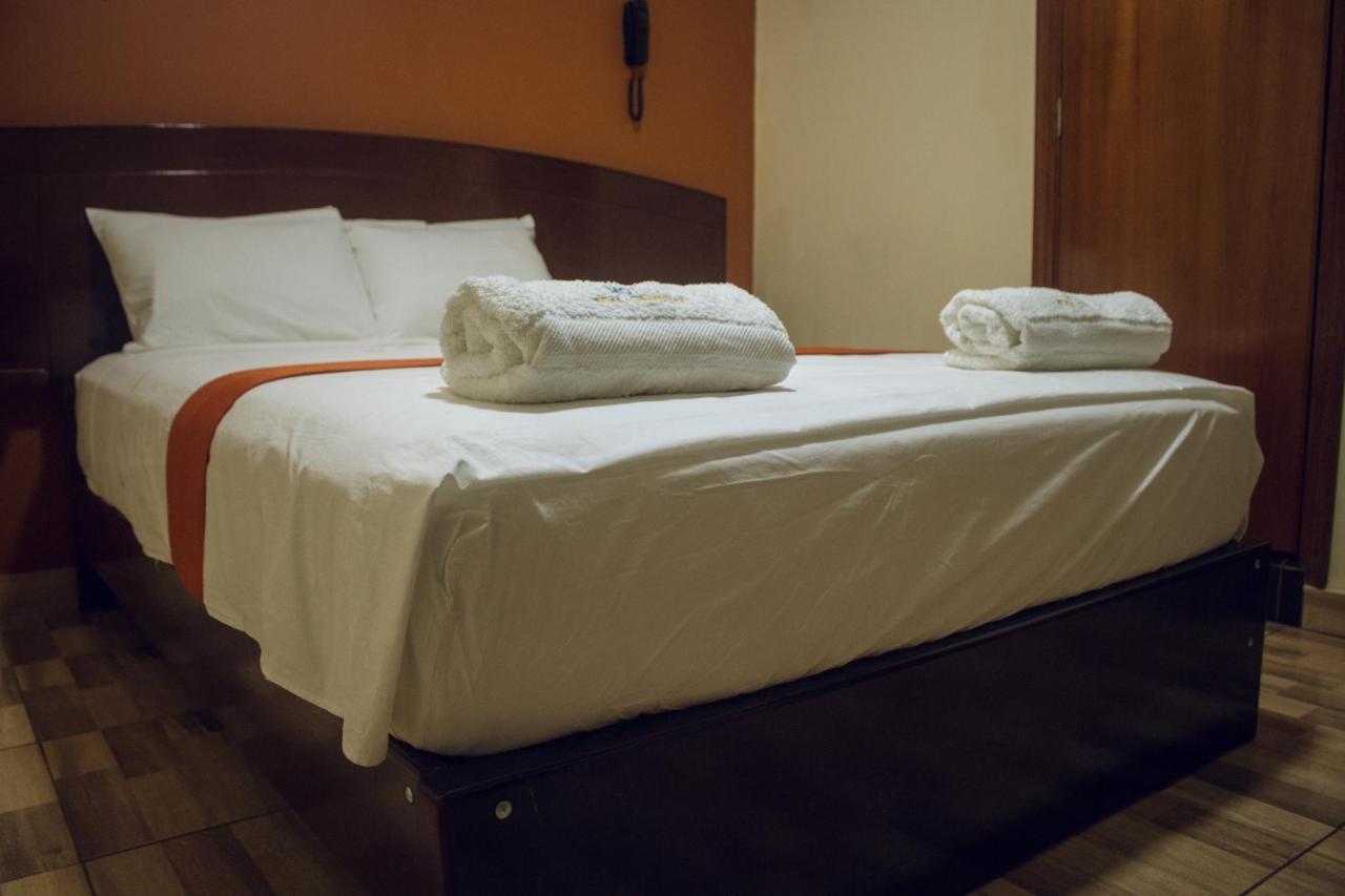 Hotel Real Chimbote Buitenkant foto